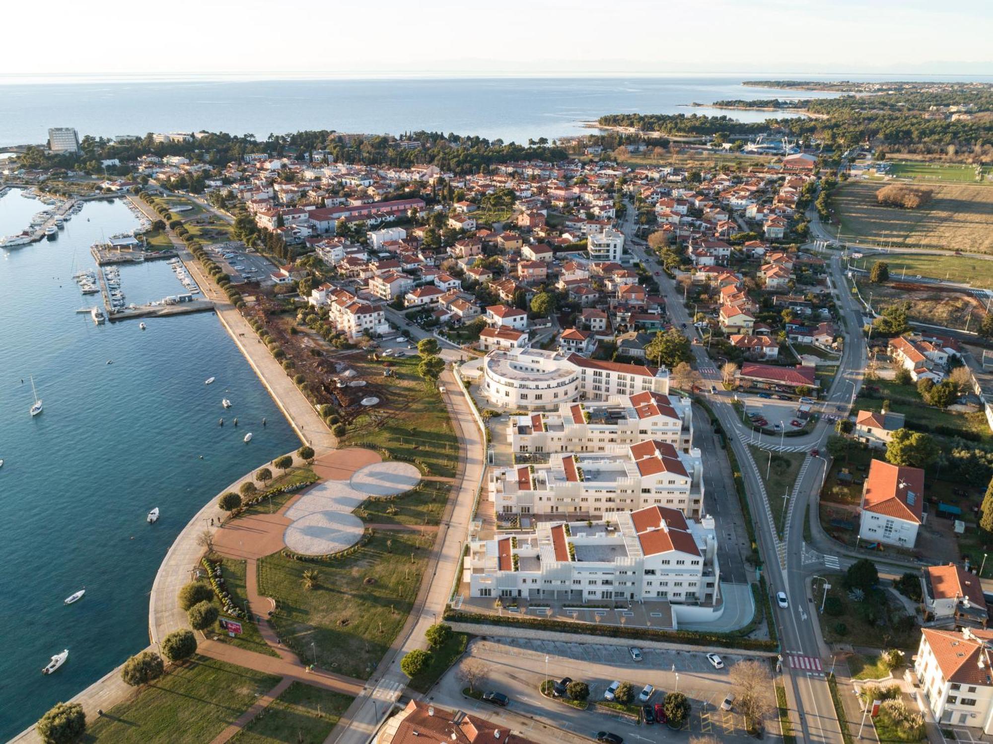 Humagum Sea View Apartment - Garden Palace Umag Exterior photo