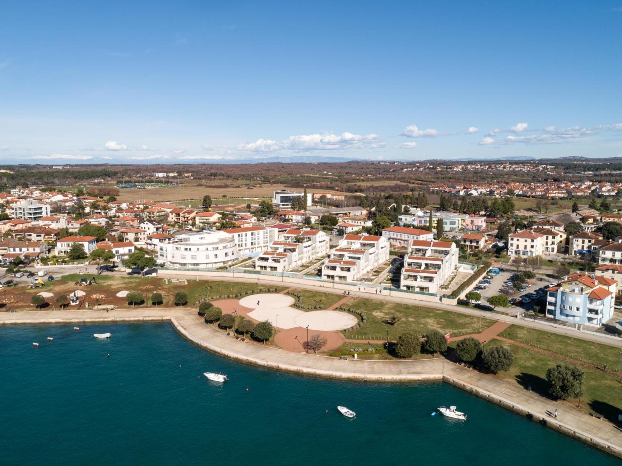 Humagum Sea View Apartment - Garden Palace Umag Exterior photo