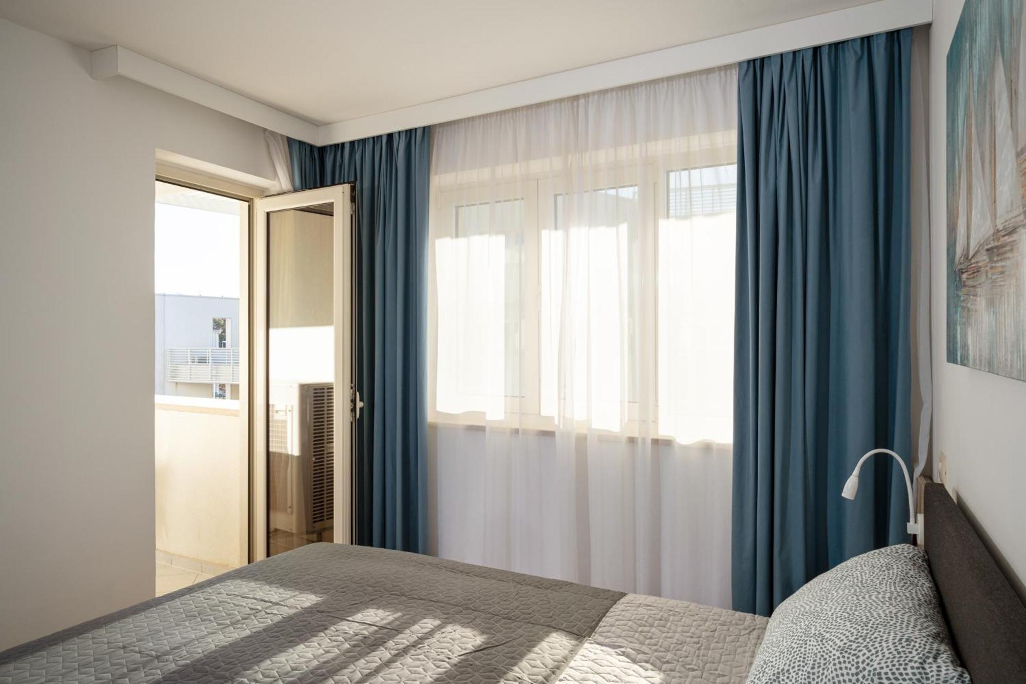 Humagum Sea View Apartment - Garden Palace Umag Exterior photo