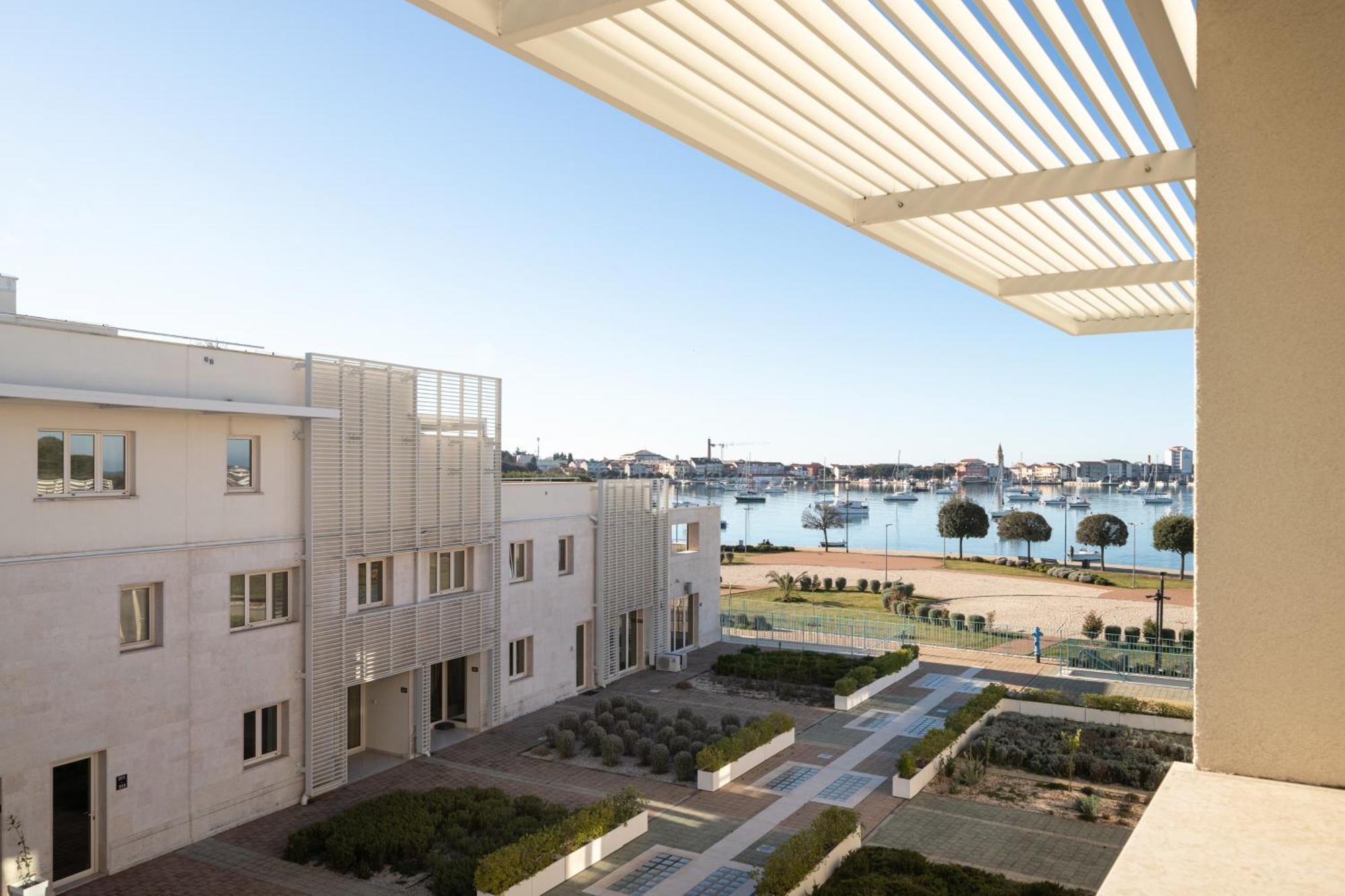 Humagum Sea View Apartment - Garden Palace Umag Exterior photo